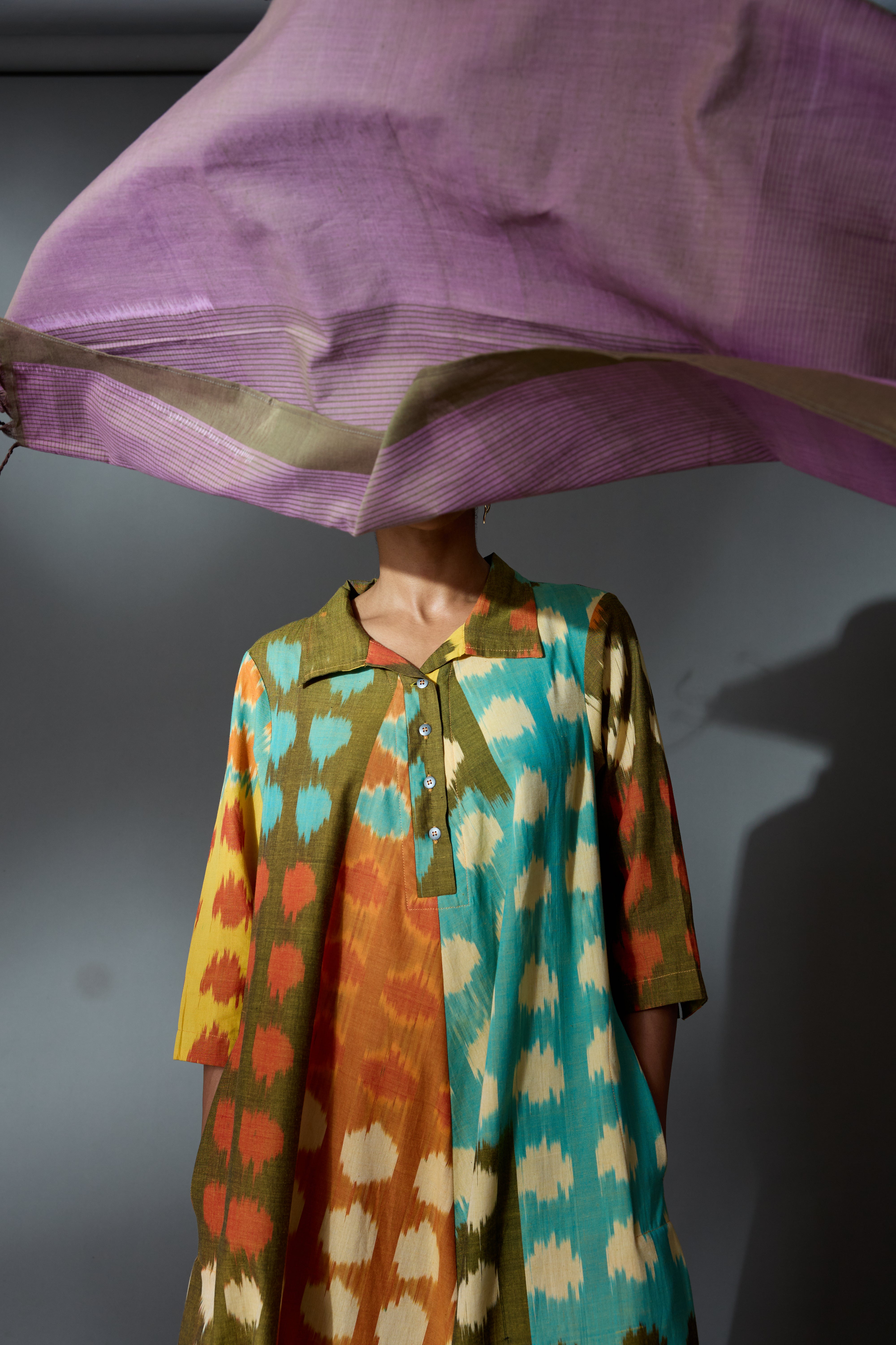 TINTED STOLE