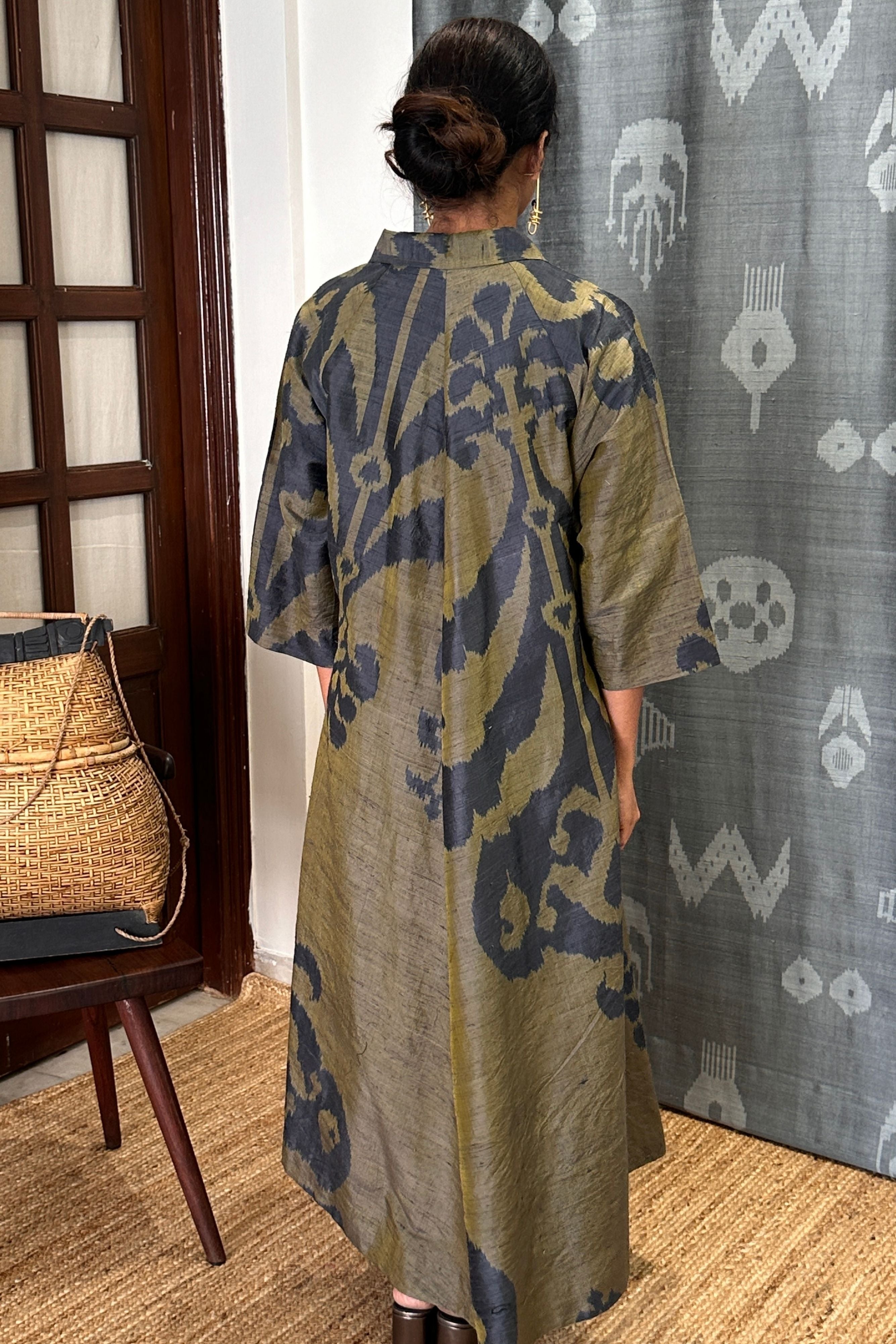 HINA ANTIFIT COLLARED MAXI