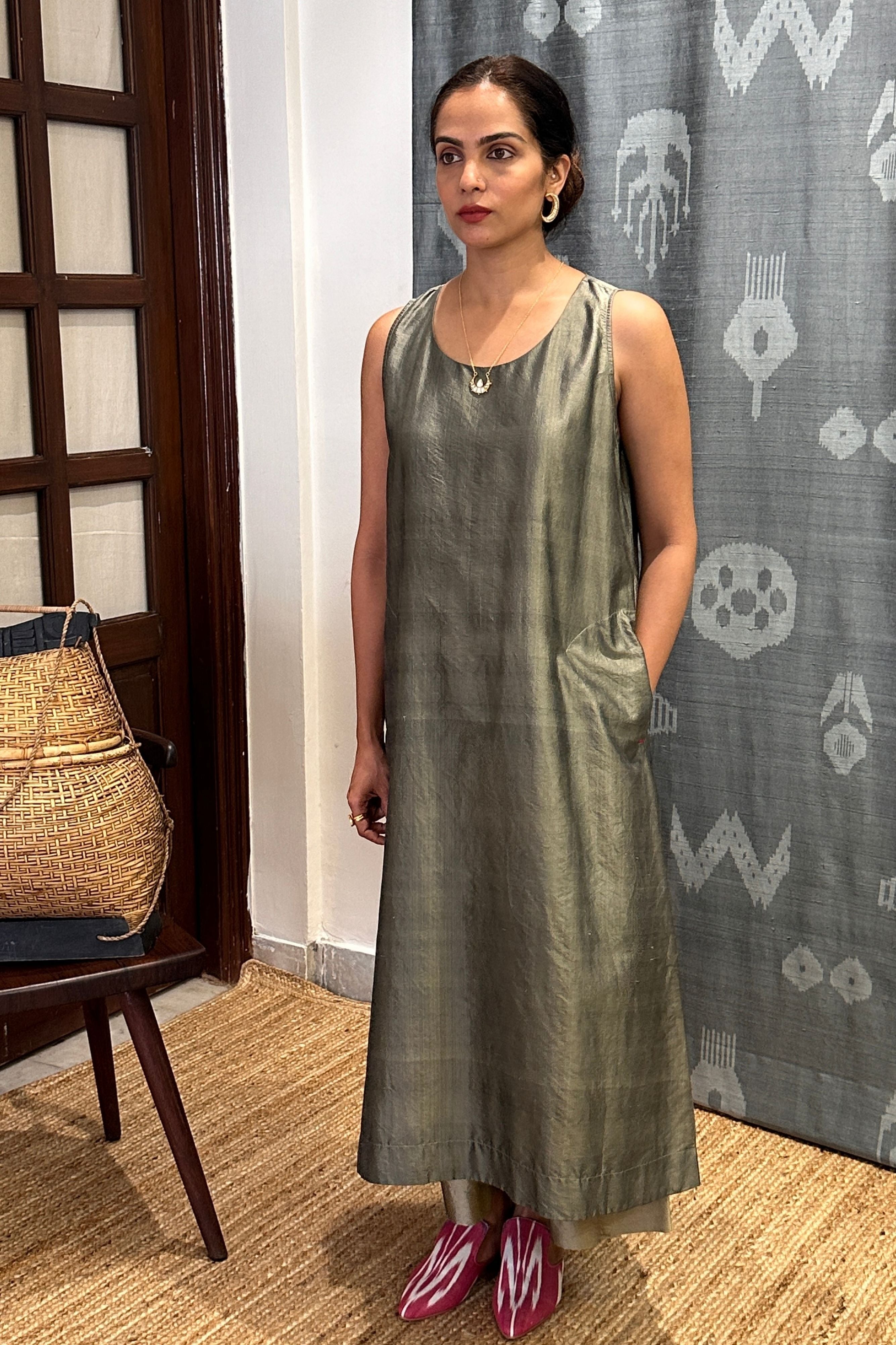 ROOH SLEVELESS DRESS