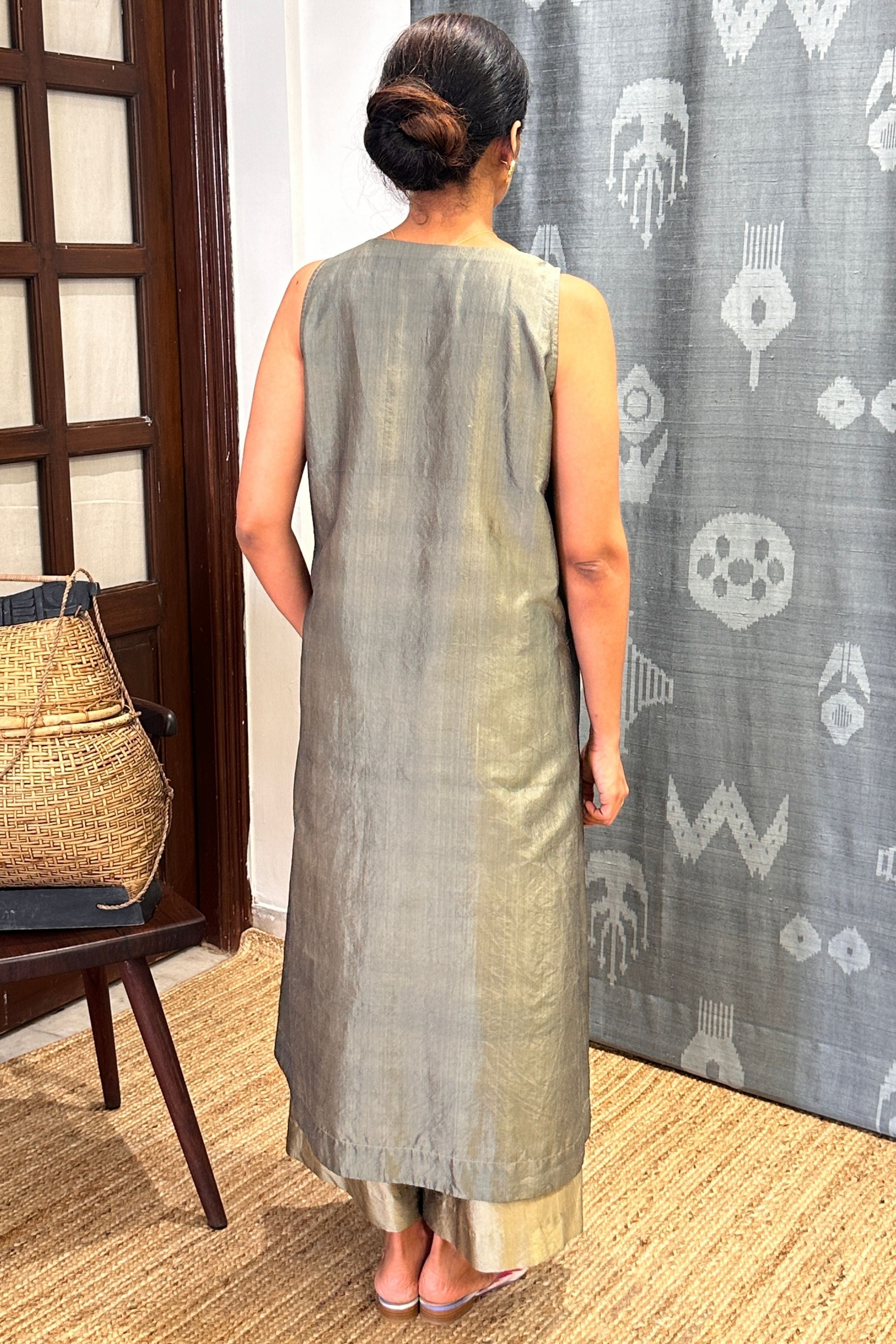 KAFUR SLEVELESS DRESS