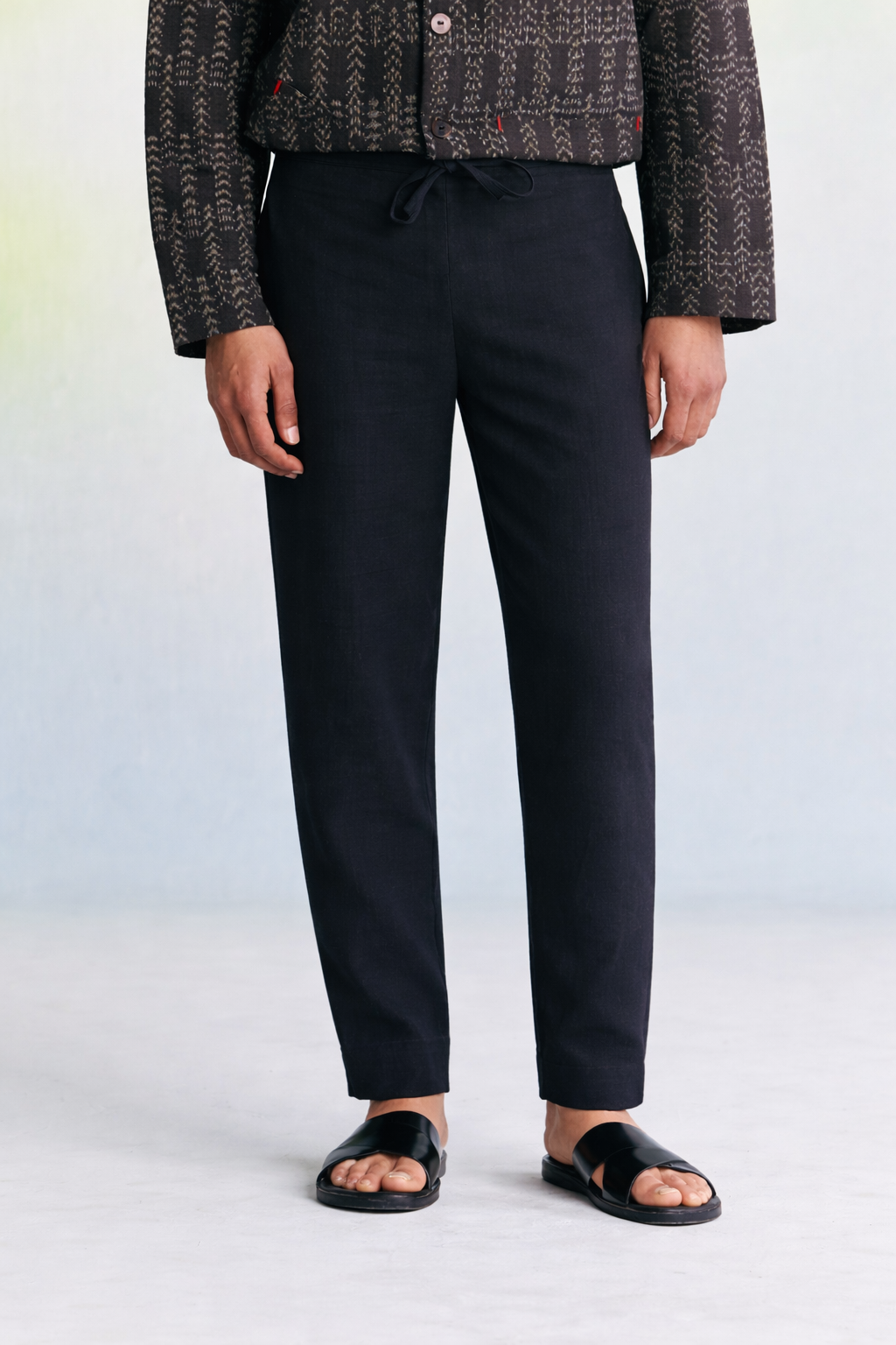 CHARCOAL STRAIGHT TROUSER