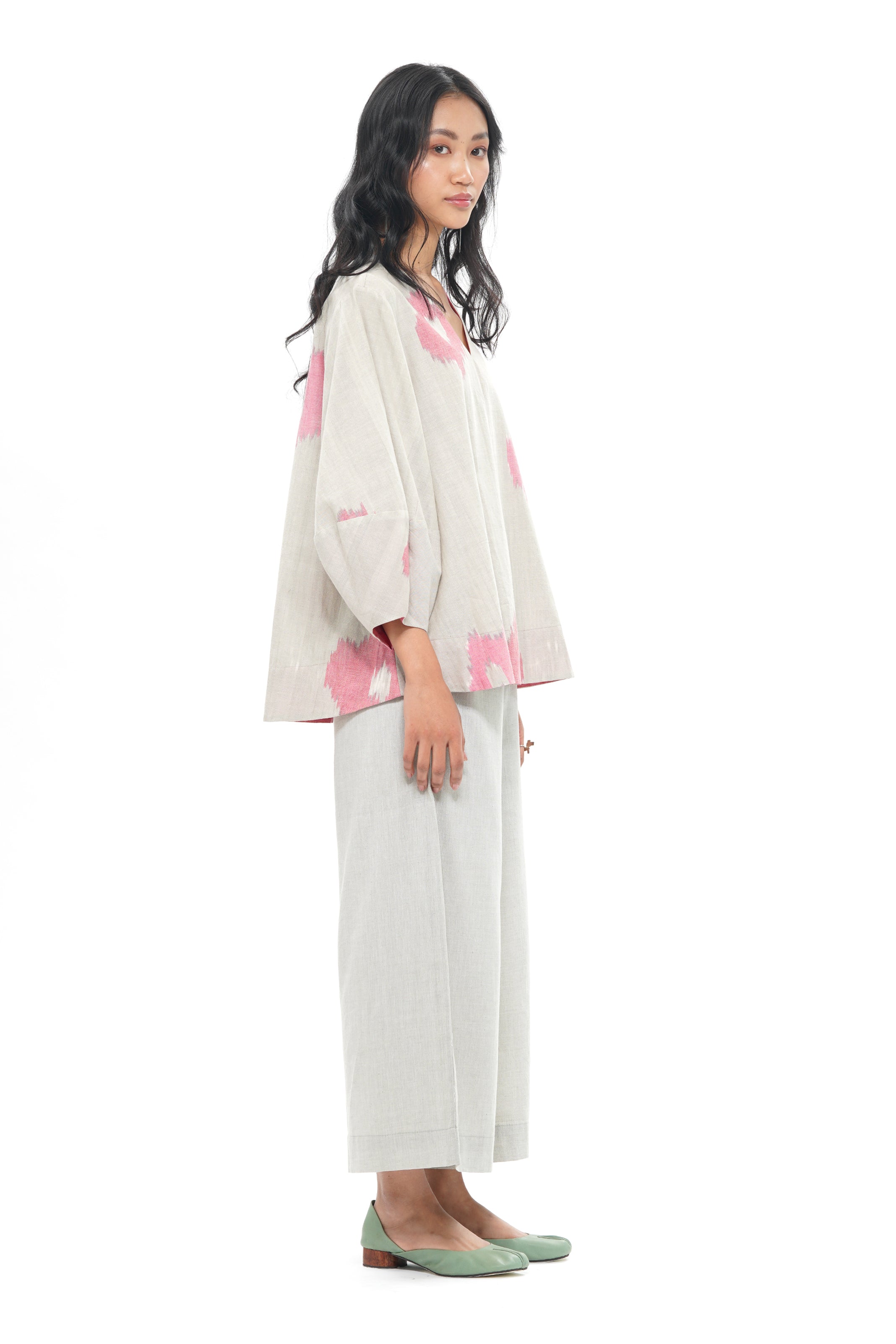 YURI LANTERN SLEEVE TOP