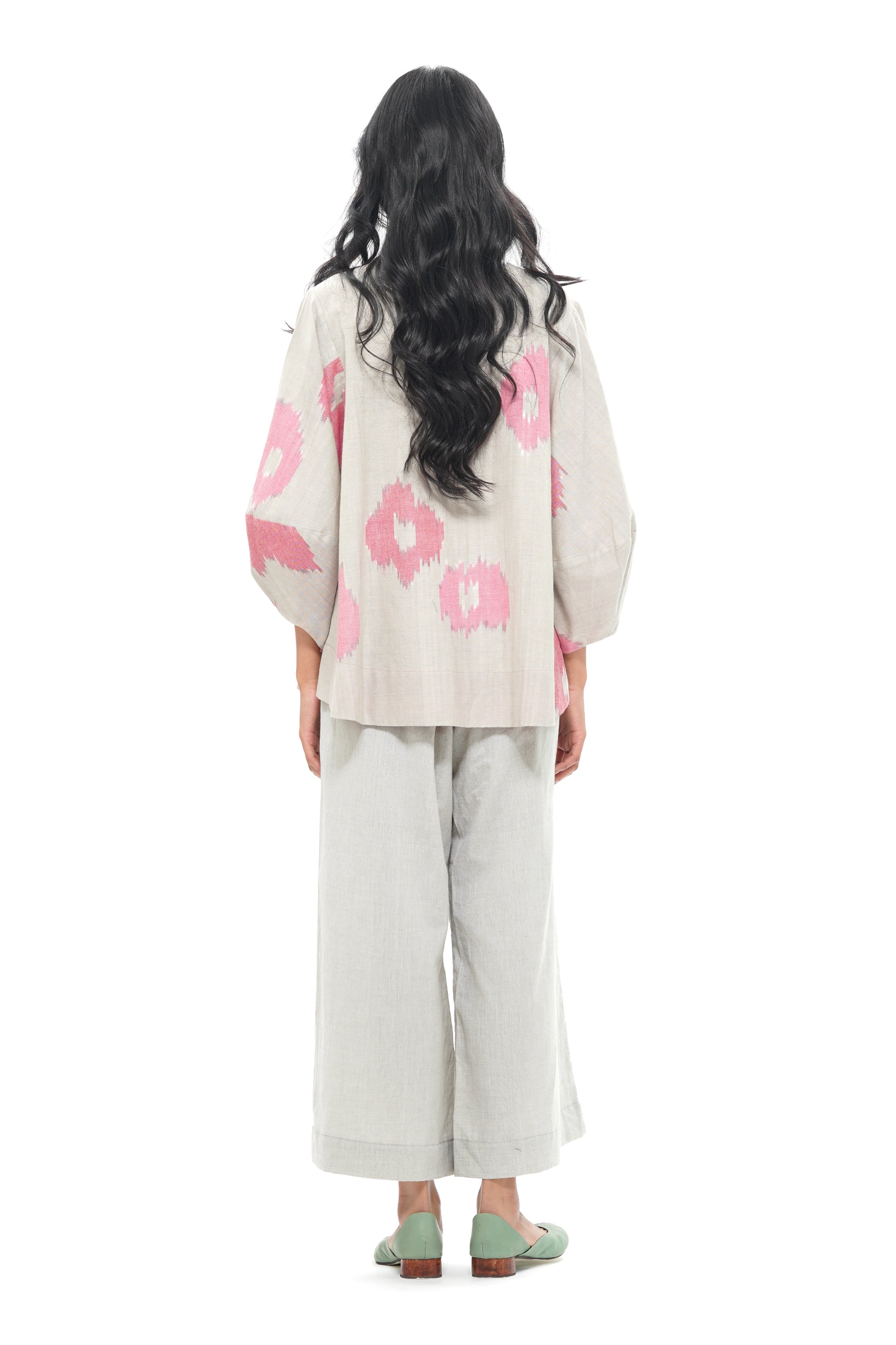 YURI LANTERN SLEEVE TOP