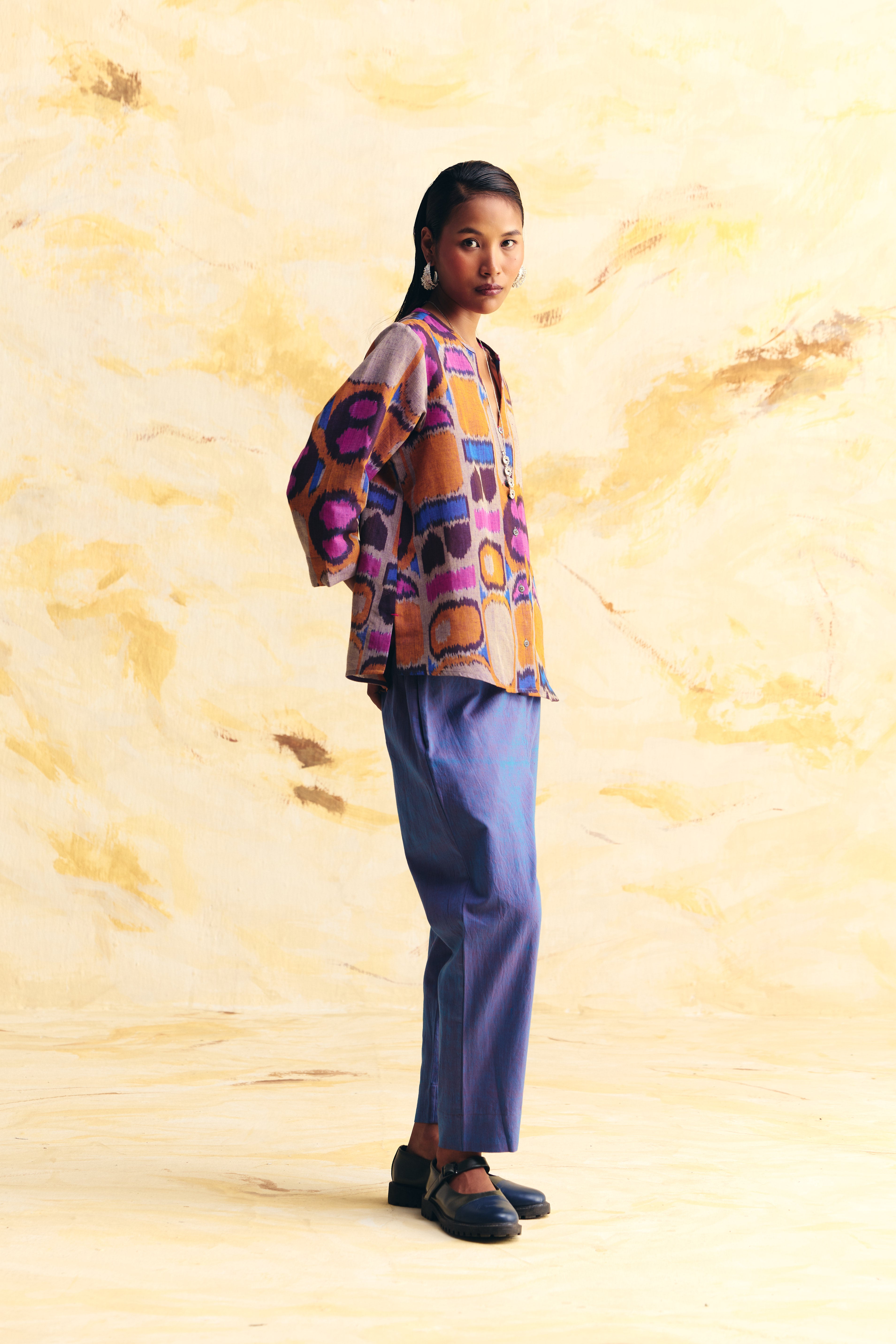 TRANSIT LINEN V NECK TOP