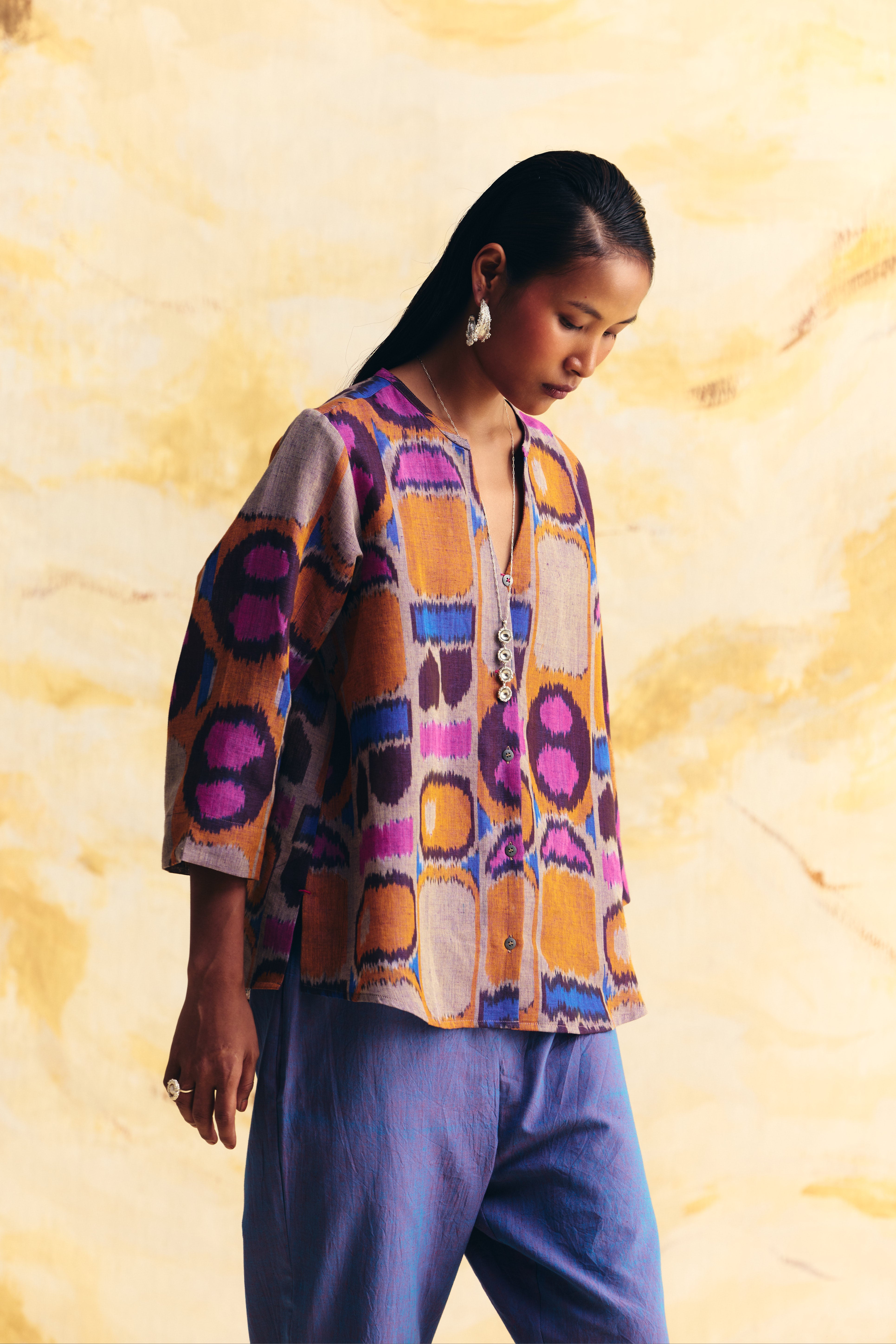 TRANSIT LINEN V NECK TOP
