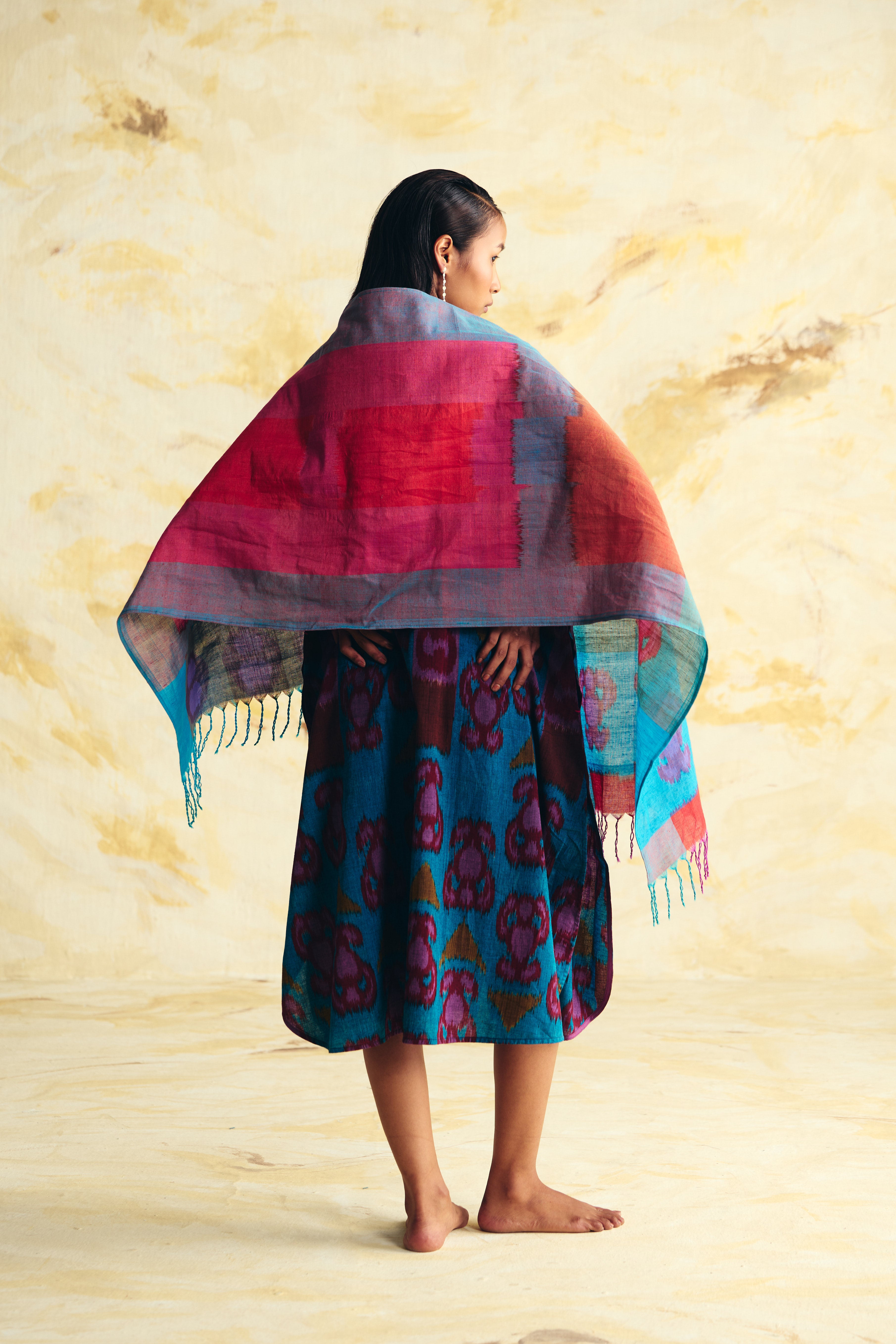 SURGE LINEN STOLE