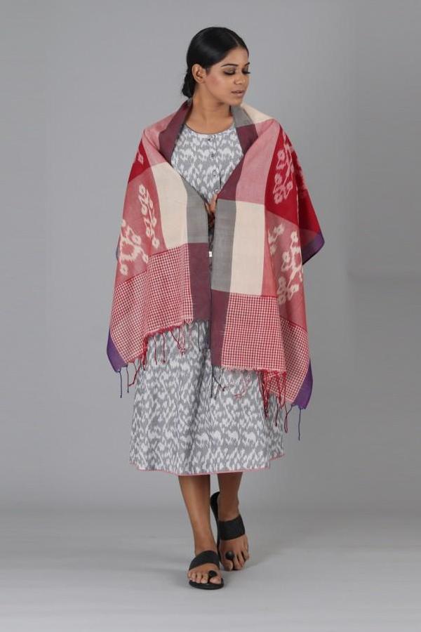 Red & Tea Flower Stole