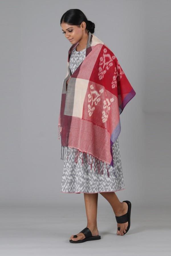 Red & Tea Flower Stole