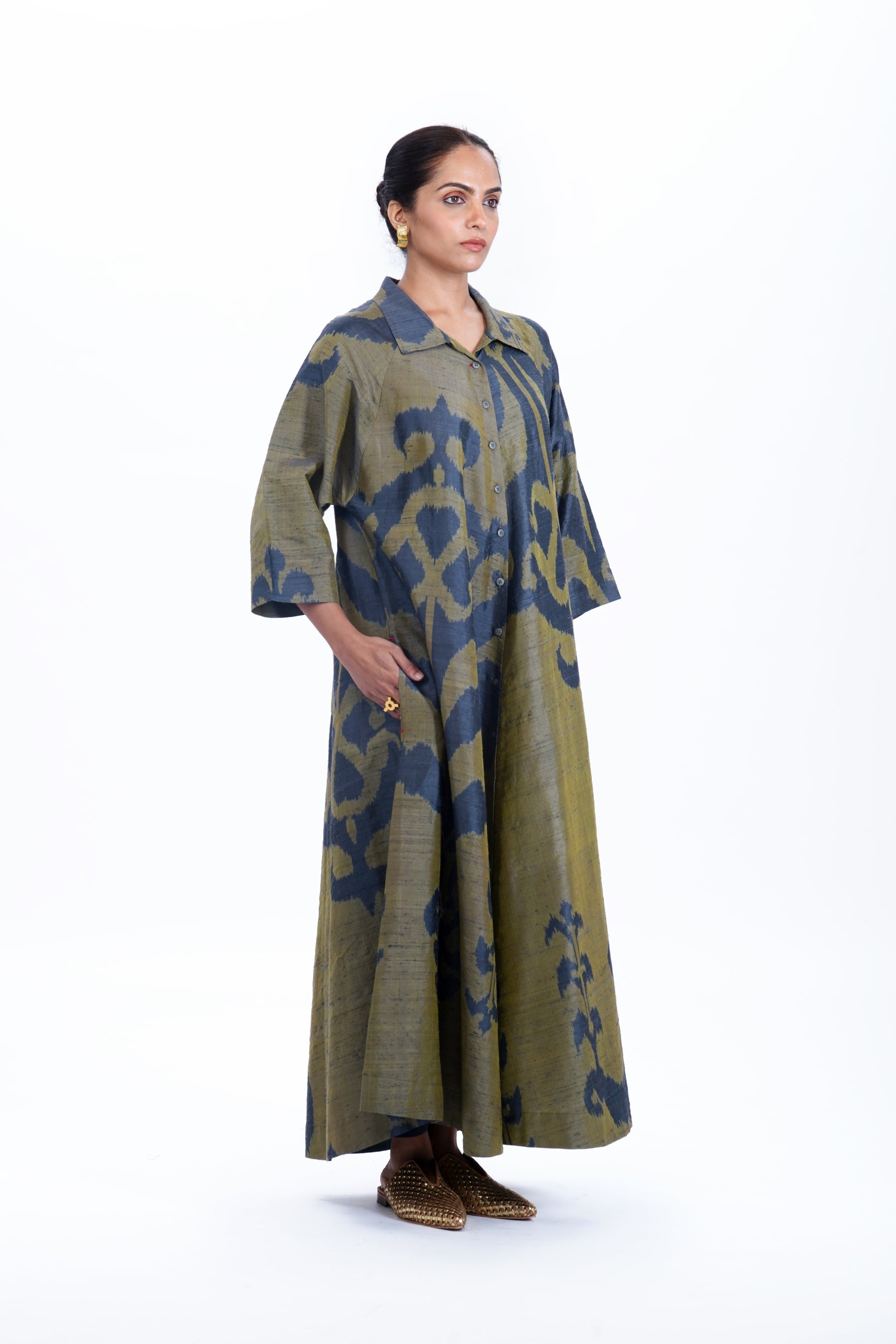 HINA ANTIFIT COLLARED MAXI