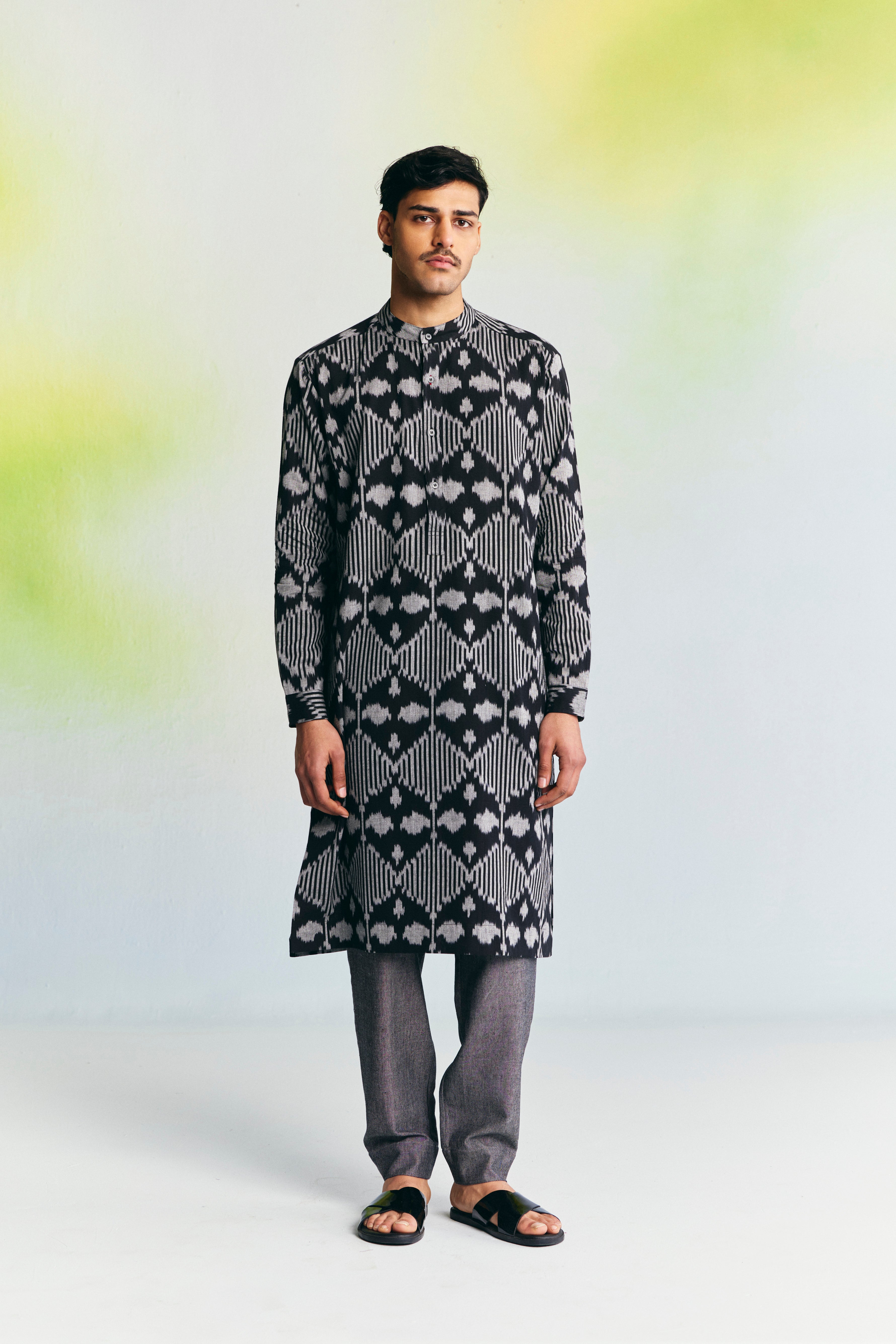 STATIC SLIM FIT KURTA
