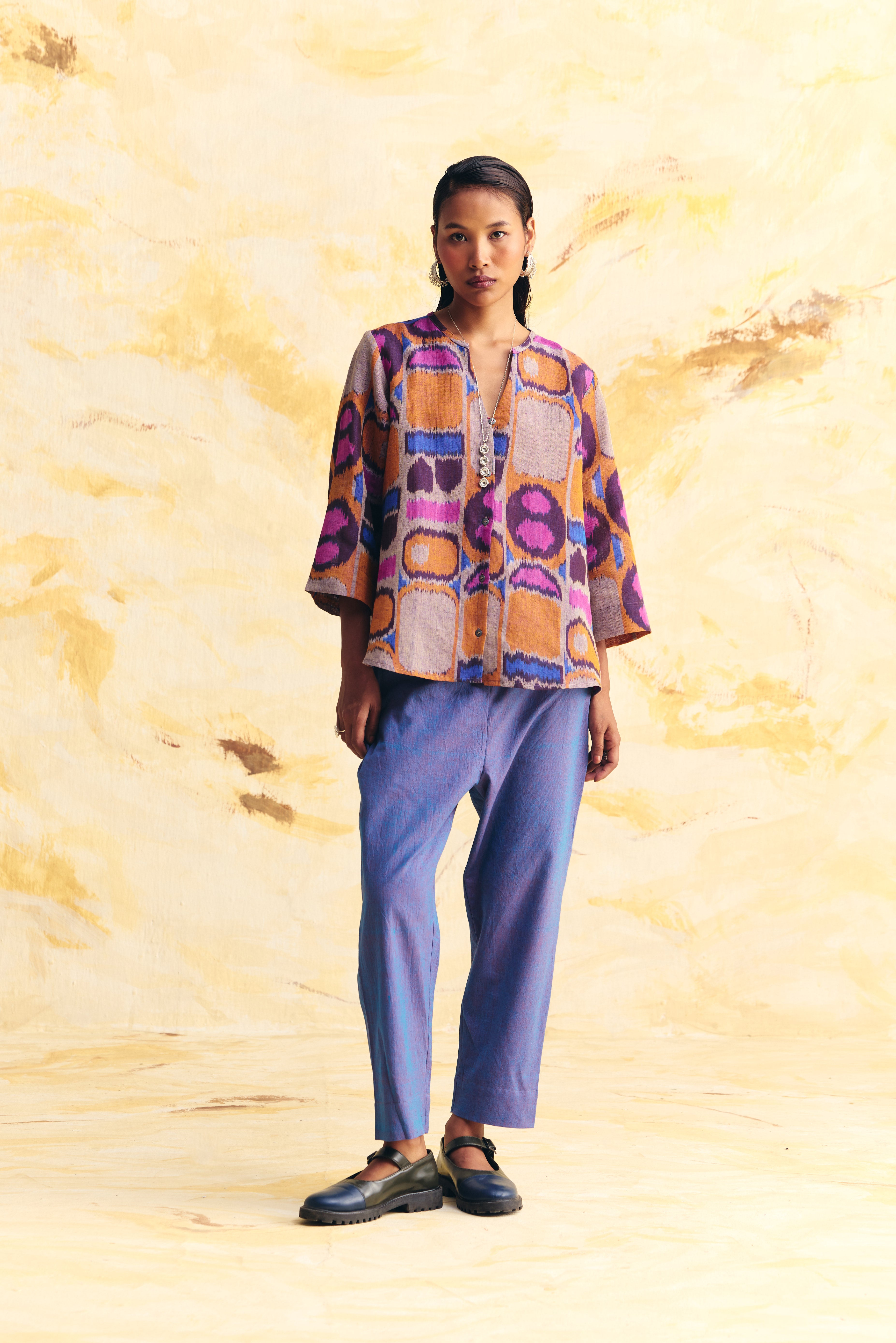 TRANSIT LINEN V NECK TOP