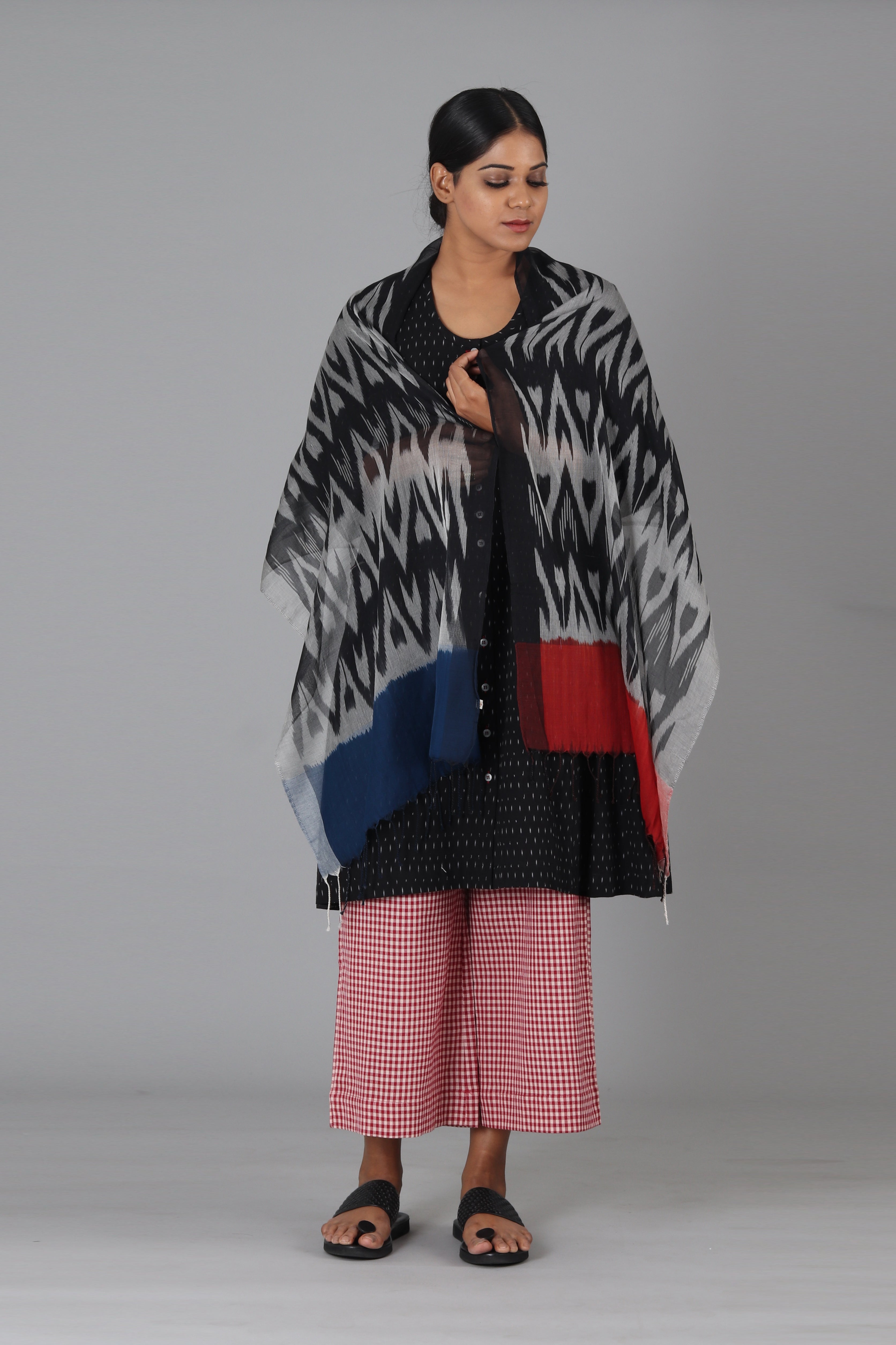 Black Zig Zag Stole