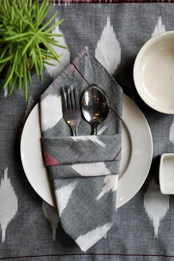 Grey Red Leaf Napkin (Set Of 4)