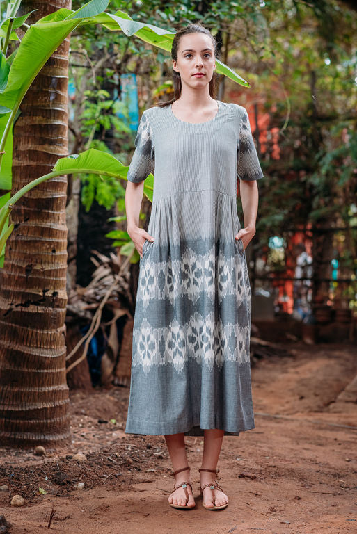 Traverse Pleated Maxi